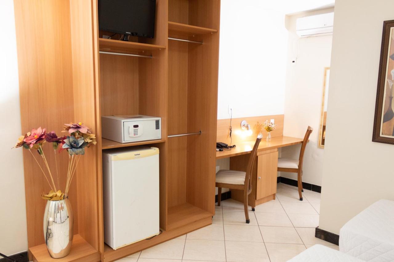 Hotel Cravo E Canela กัมโปส โดส กอยตากาเซส ภายนอก รูปภาพ